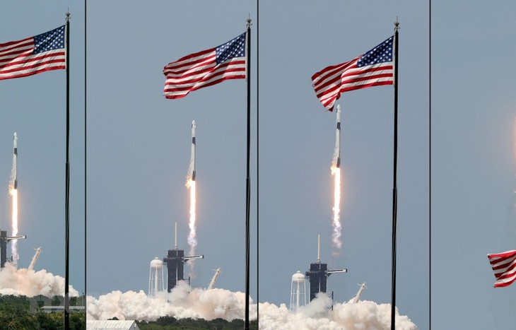 SpaceX បាញ់បង្ហោះយានអវកាសជាប្រវត្តិសាស្ត្រ CrewDragon - ảnh 1