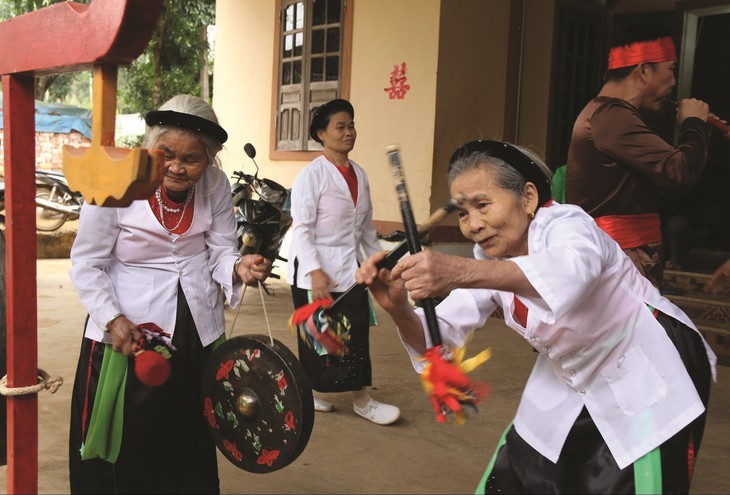 គងឃ្មោះក្នុងជីវភាពរស់នៅខាងវិញ្ញាណរបស់ជនជាតិ Tho - ảnh 1