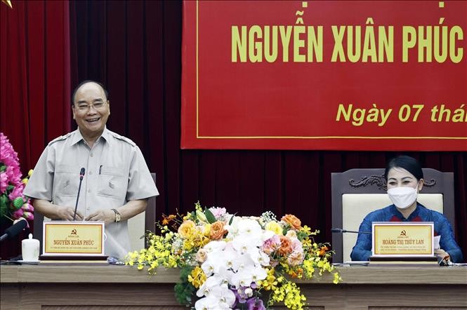 ប្រធានរដ្ឋ លោក Nguyen Xuan Phuc ៖ ខេត្ត Vinh Phuc ត្រូវផ្តោតការយកចិត្តទុកដាក់លើការអភិវឌ្ឍធនធានមនុស្សលើវិស័យវិទ្យាសាស្ត្រនិងបច្ចេកវិទ្យា - ảnh 1