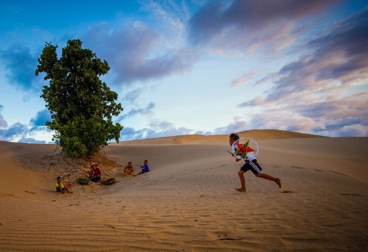 ស្វែងរកពីសម្រស់ស្រស់ស្អាតនៃវាលខ្សាច់ Nam Cuong, Ninh Thuan - ảnh 10