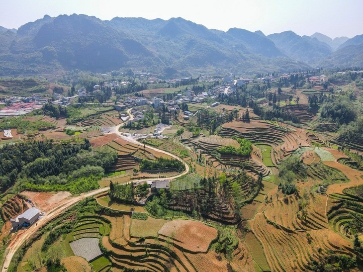 សម្រស់ខ្ពង់រាបថ្ម Dong Van ខេត្ត Ha Giang - ảnh 3