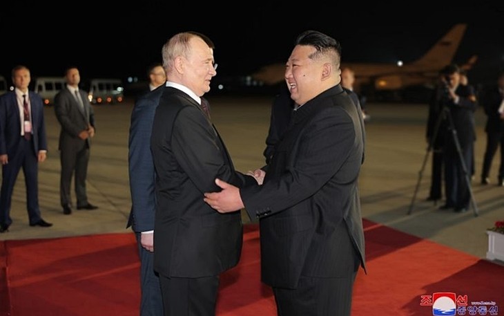 ប្រធានាធិបតីរុស្ស៊ី លោក Vladimit Putin បំពេញទស្សនកិច្ចផ្លូវរដ្ឋនៅស.ប.ប.កូរ៉េ - ảnh 1