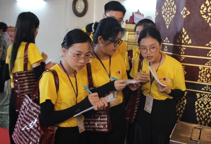 កម្មវិធីបណ្តុះបណ្តាលភាសាថៃ រយៈពេលខ្លីសម្រាប់និស្សិតវៀតណាម - ស្ពានចង់​មេត្រីភាព​រវាងនិស្សិតដែលស្រឡាញ់ភាសាថៃ - ảnh 2