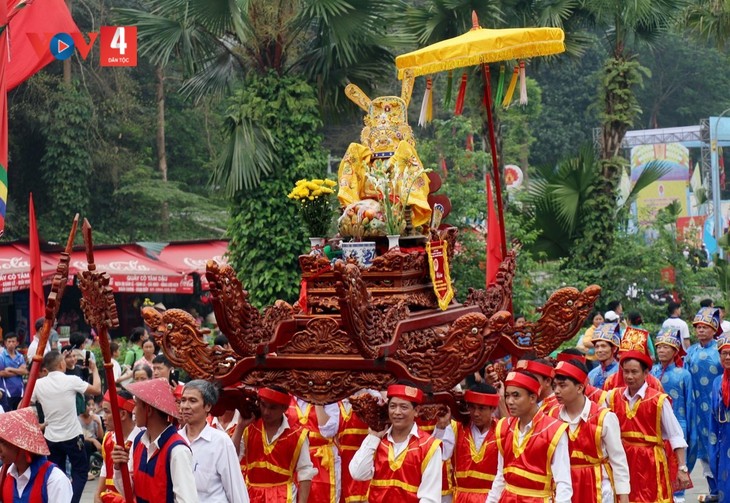 ជំនឿគោរពបូជាបណ្តាស្តេចហ៊ុង៖ ប្រភពនៃការកសាងផែនមហាសាមគ្គីភាពក្នុងយុគសម័យស្ទុះឈានទៅមុខ - ảnh 1