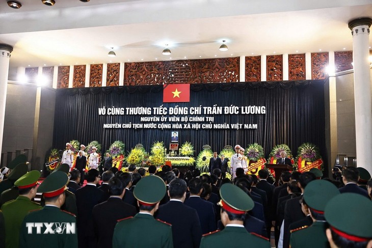 ពិធីបុណ្យសពអតីតប្រធានរដ្ឋលោក Tran Duc Luong - ảnh 2
