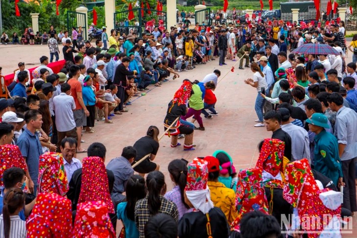 លក្ខណៈពិសេសនៃ “ទំនៀមទម្លាប់ត្រណមខ្យល់” របស់ជនជាតិ Dao Thanh Phan នៅខេត្ត Quang Ninh - ảnh 2