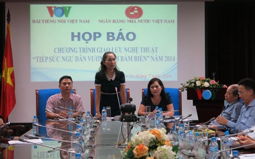 Chương trình giao lưu nghệ thuật “Tiếp sức ngư dân vươn khơi bám biển” năm 2014 - ảnh 1