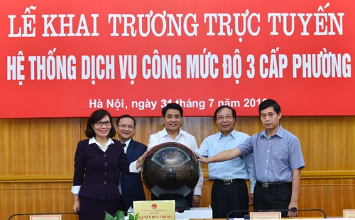 Hà Nội sử dụng hệ thống dịch vụ công trực tuyến mức độ 3 cấp phường - ảnh 1