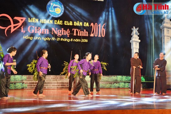 Bế mạc Liên hoan các câu lạc bộ dân ca ví, giặm Nghệ Tĩnh năm 2016  - ảnh 1