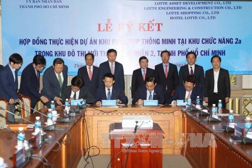 Lễ ký hợp đồng thực hiện dự án khu phức hợp thông minh (ECO – SMART CITY) - ảnh 1