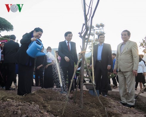  Phó Chủ tịch Thường trực Quốc hội Tòng Thị Phóng làm việc với lãnh đạo huyện Mường Nhé, Điện Biên - ảnh 2