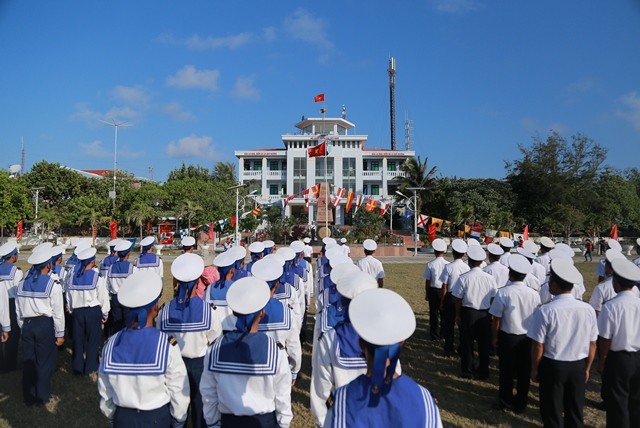 Đến Trường Sa để cảm nhận quyết tâm bảo vệ chủ quyền của Tổ quốc - ảnh 1