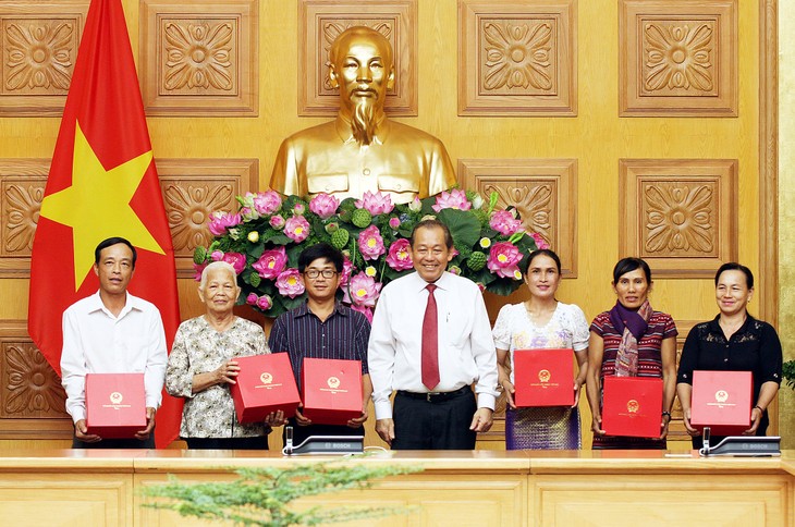 Phát huy vai trò của người có uy tín trong đồng bào dân tộc thiểu số - ảnh 1