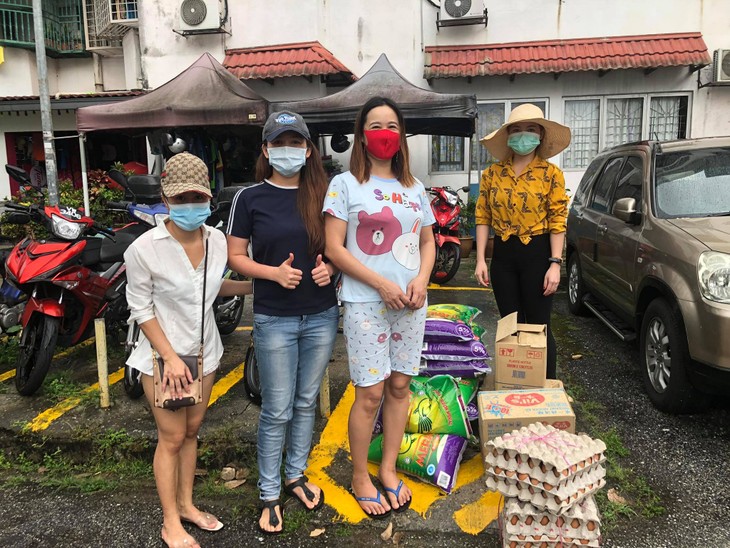 CLB phụ nữ Việt Nam tại Malaysia tổ chức quyên góp giúp đỡ bà con kiều bào nghèo - ảnh 3