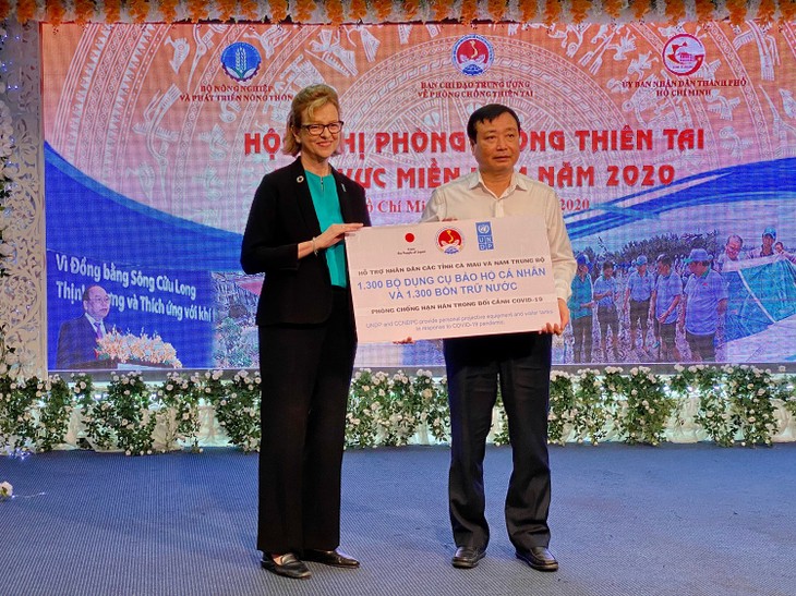 Nhật Bản và UNDP hỗ trợ nhu cầu cơ bản để phòng chống COVID-19 cho hộ nghèo ở khu vực phía Nam - ảnh 1