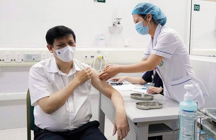 Bộ Y tế triển khai đợt 3 tiêm vaccine phòng COVID-19 - ảnh 1