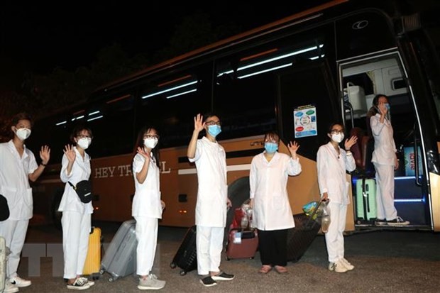 Hơn 300 cán bộ, giảng viên, sinh viên ngành y tỉnh Hải Dương chi viện cho Thành phố Hồ Chí Minh chống dịch - ảnh 1