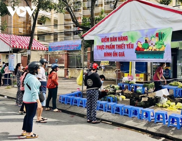 Cần Thơ chính thức triển khai mô hình “mang chợ ra phố” - ảnh 1