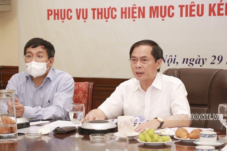 Đẩy mạnh ngoại giao kinh tế phục vụ thực hiện mục tiêu kép - ảnh 1