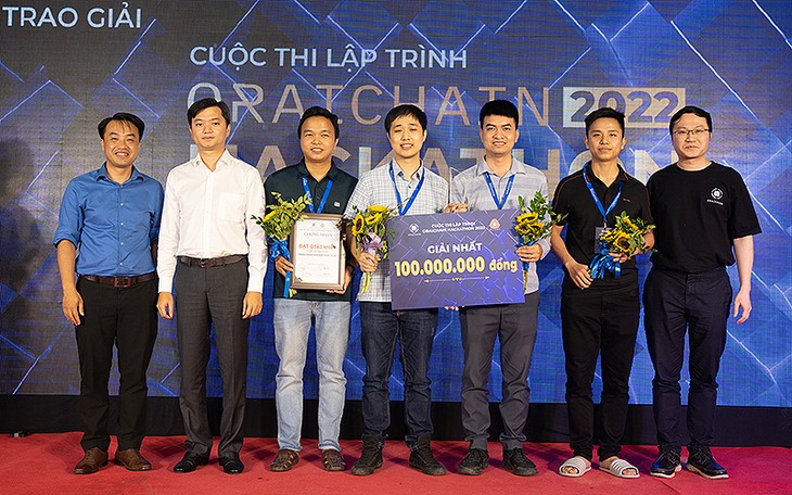 Trao giải cuộc thi lập trình Oraichain Hackathon 2022 - ảnh 1