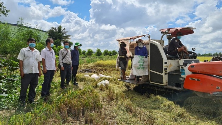 Chuyện về người Bí thư xã làm cầu nối giữa Đảng và Dân - ảnh 2