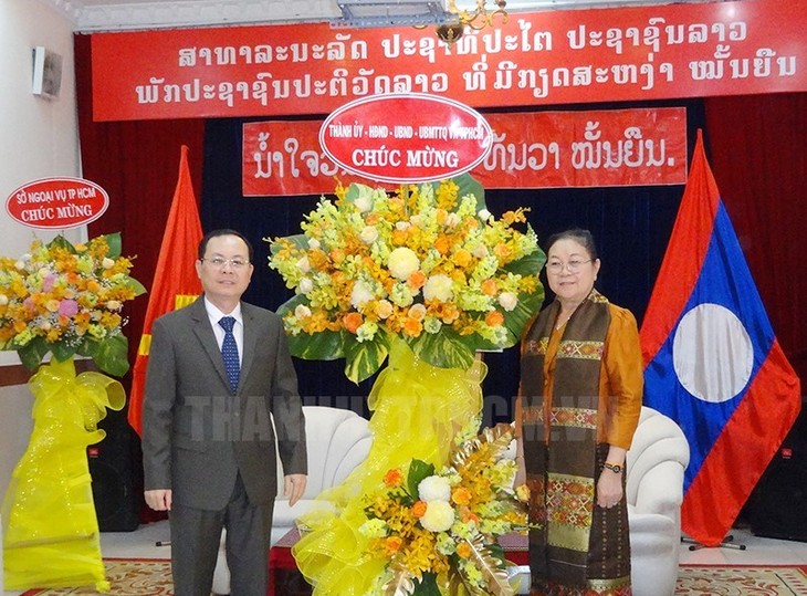 Lãnh đạo Thành phố Hồ Chí Minh chúc mừng Tết cổ truyền Bunpimay của Lào - ảnh 1