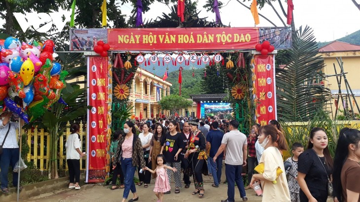 Sôi động Ngày hội văn hóa dân tộc Dao - ảnh 1