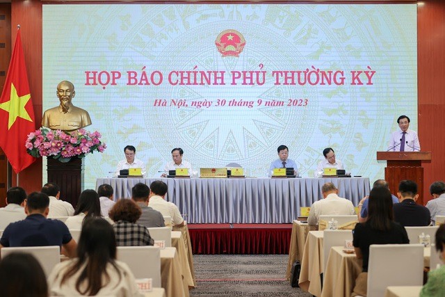 Họp báo Chính phủ thường kỳ: Ưu tiên cho thúc đẩy tăng trưởng - ảnh 1