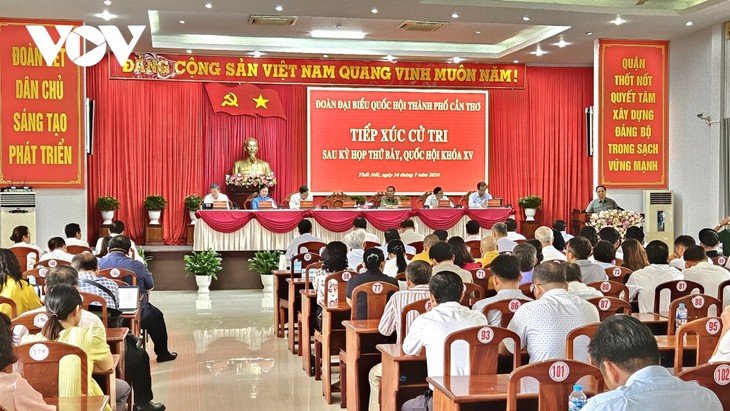 Thủ tướng Phạm Minh Chính tiếp xúc cử tri thành phố Cần Thơ - ảnh 1