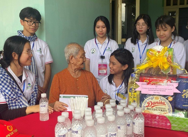 Trại hè Thanh thiếu niên kiều bào và tuổi trẻ Thành phố Hồ Chí Minh 2024: Hành trình ý nghĩa - ảnh 2