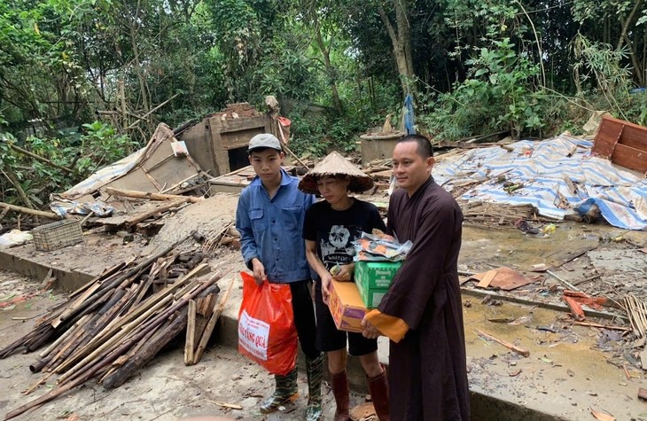 “Nghĩa đồng bào - Tình Việt - Hàn“: Hơn 60 tấn hàng cứu trợ đến Yên Bái, Hưng Yên - ảnh 4