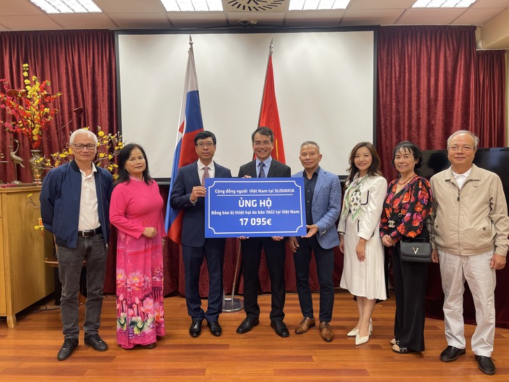 Cộng đồng người Việt tại Slovakia chung tay hỗ trợ đồng bào trong nước vượt qua khó khăn sau bão Yagi - ảnh 1