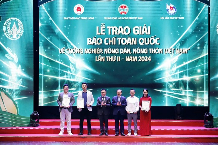 Trao Giải báo chí toàn quốc về nông nghiệp, nông dân, nông thôn Việt Nam lần thứ II năm 2024 - ảnh 1