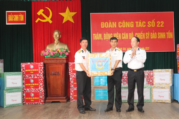 Trường Sa và Nhà giàn DK-I xanh thắm tình hậu phương - ảnh 2