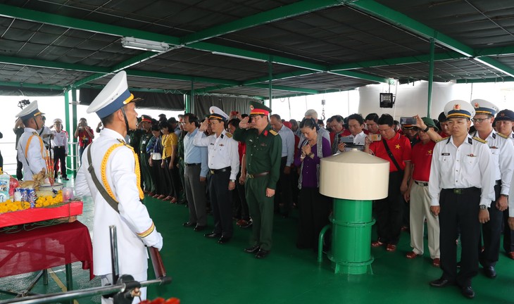 Trường Sa - tình yêu, trách nhiệm và những bài học không bao giờ cũ - ảnh 3