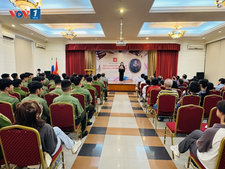 Tôn vinh những đóng góp của “Mặt trời thi ca Nga” Puskin - ảnh 1