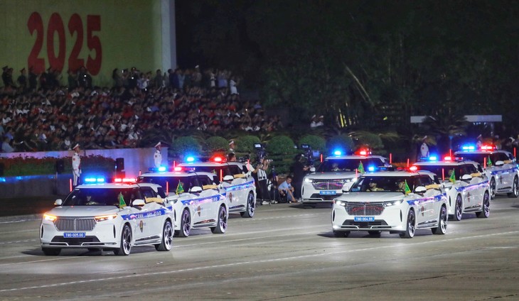 Hào khí Ba Đình trong đêm tổng hợp luyện đầu tiên: Khởi đầu cho lễ kỷ niệm 80 năm Cách mạng Tháng Tám và Quốc khánh 2/9 - ảnh 4