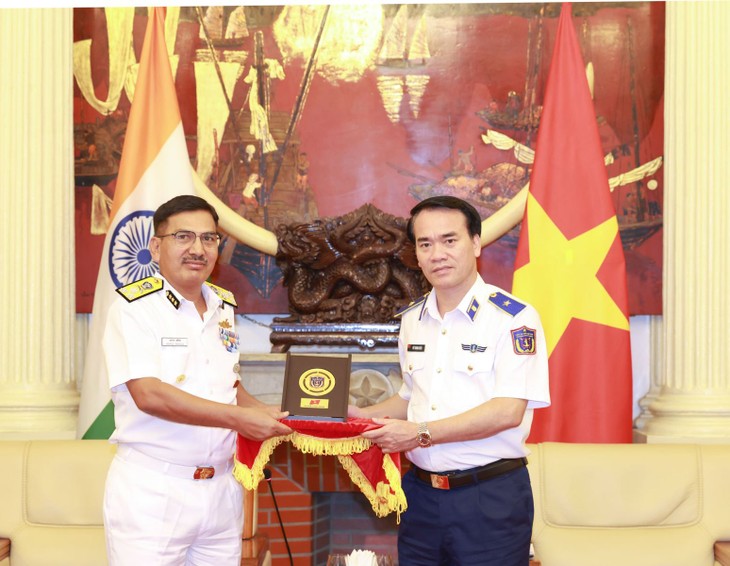 Hải quân Việt Nam cam kết phối hợp chặt chẽ vì an ninh hàng hải khu vực - ảnh 3