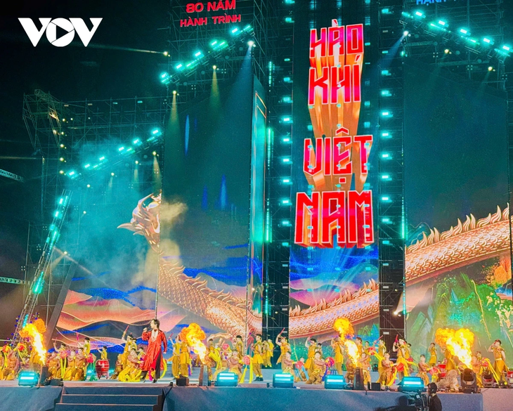 Chương trình nghệ thuật đặc biệt “Hà Nội - Sáng mãi khát vọng Việt Nam” - ảnh 1