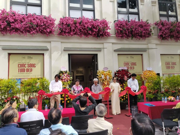 Triển lãm nghệ thuật với chủ đề “Cuộc sống tươi đẹp” - ảnh 1
