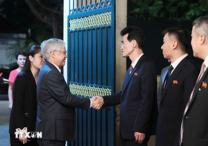 Chiêu đãi nhân Kỷ niệm 80 năm thành lập Đảng Lao động Triều Tiên - ảnh 1