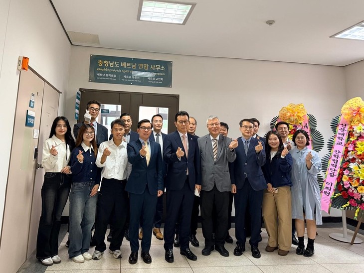 Khai trương Văn phòng hợp tác người Việt Nam tại Chungnam, Hàn Quốc: Phát huy sức mạnh cộng đồng - ảnh 1
