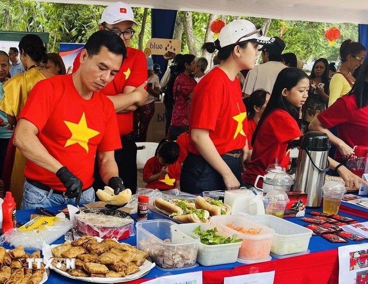 Ẩm thực là nhịp cầu văn hóa nối Việt Nam với bạn bè thế giới - ảnh 2