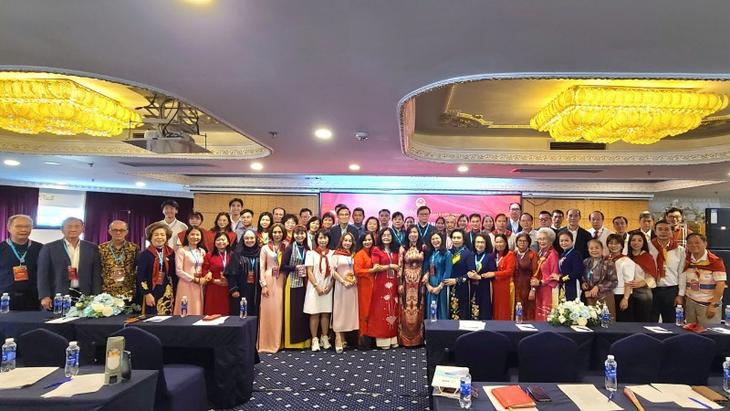 Phát huy vai trò kiều bào trong bối cảnh Việt Nam đặt mục tiêu trở thành quốc gia phát triển - ảnh 5