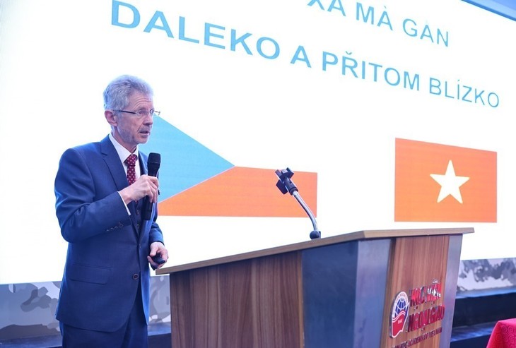 Chủ tịch Thượng viện Quốc hội Cộng hòa Séc thăm, giao lưu với sinh viên Học viện Ngoại giao - ảnh 1