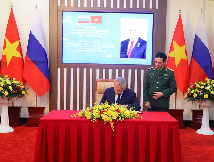 Bộ trưởng Quốc phòng Phan Văn Giang hội kiến Thư ký Hội đồng An ninh Liên bang Nga - ảnh 3