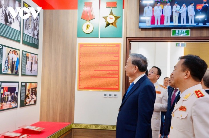 Tổng Bí thư Tô Lâm thăm, chúc Tết Cục An ninh điều tra, Bộ Công an - ảnh 1