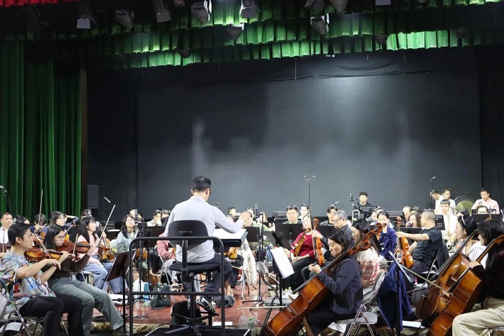 Gần 200 nghệ sĩ biểu diễn chương trình “Thanh âm dưới ánh mặt trời” - ảnh 1