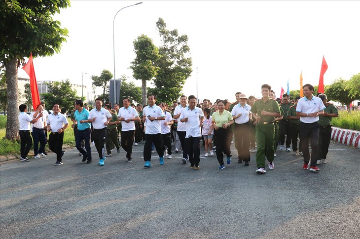 Các địa phương tích cực hưởng ứng Ngày chạy Olympic - Vì sức khỏe toàn dân - Vì an ninh Tổ quốc - ảnh 2