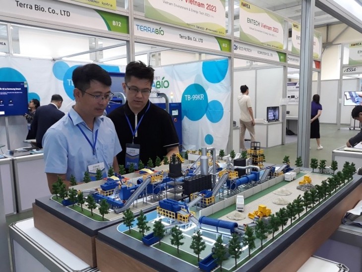 ENTECH HANOI 2023 helps enhance competitiveness of local businesses - ảnh 1